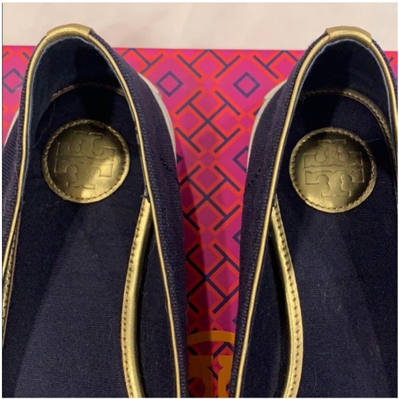 Tory Burch Navy Gold Flats , Size 8, Like New - Picture 2 of 4